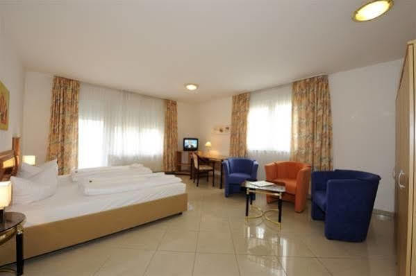 Rhein Neckar Hotel Мангейм Экстерьер фото