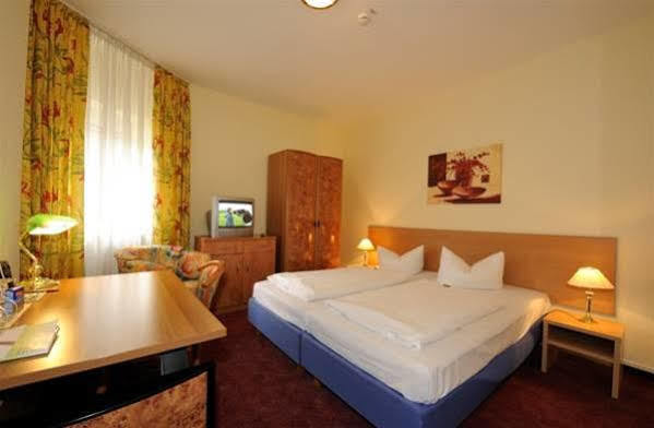 Rhein Neckar Hotel Мангейм Экстерьер фото
