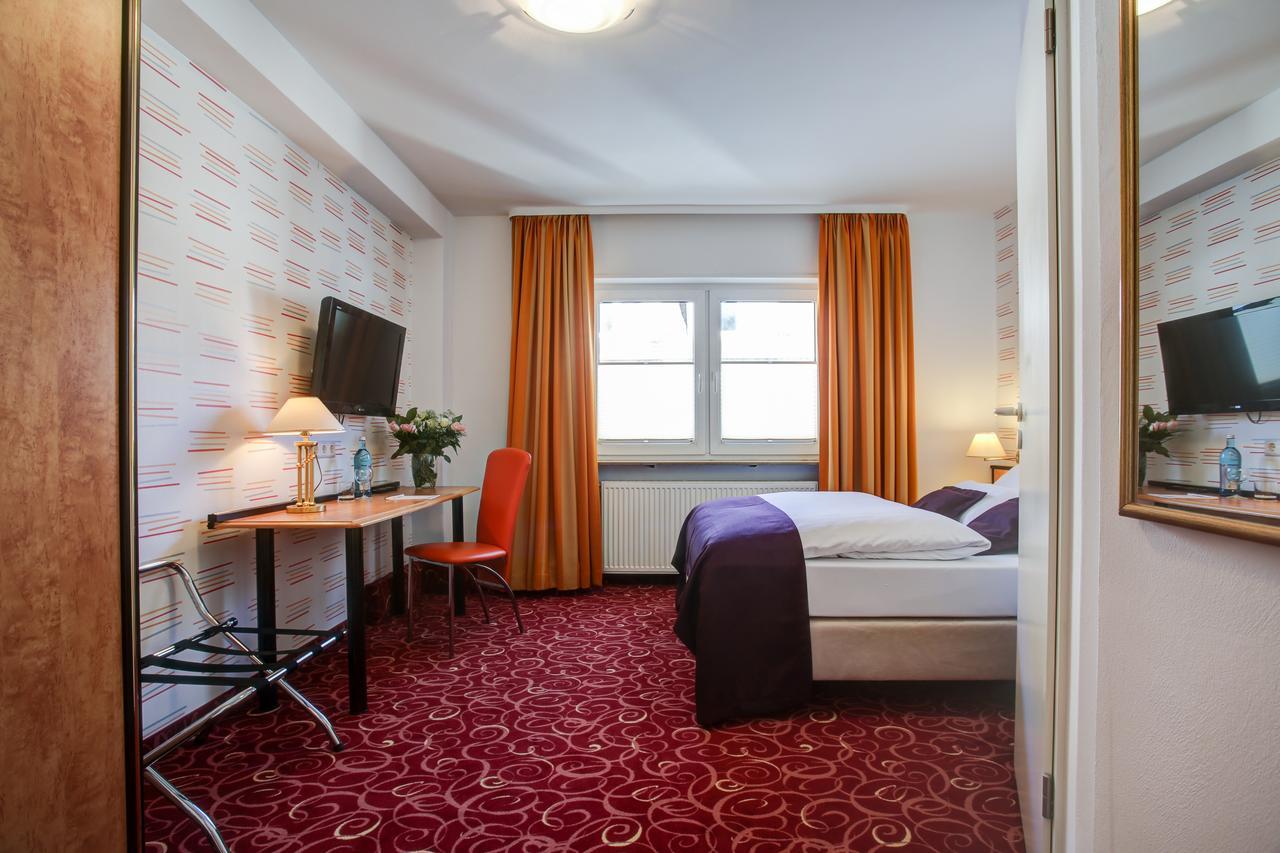Rhein Neckar Hotel Мангейм Экстерьер фото