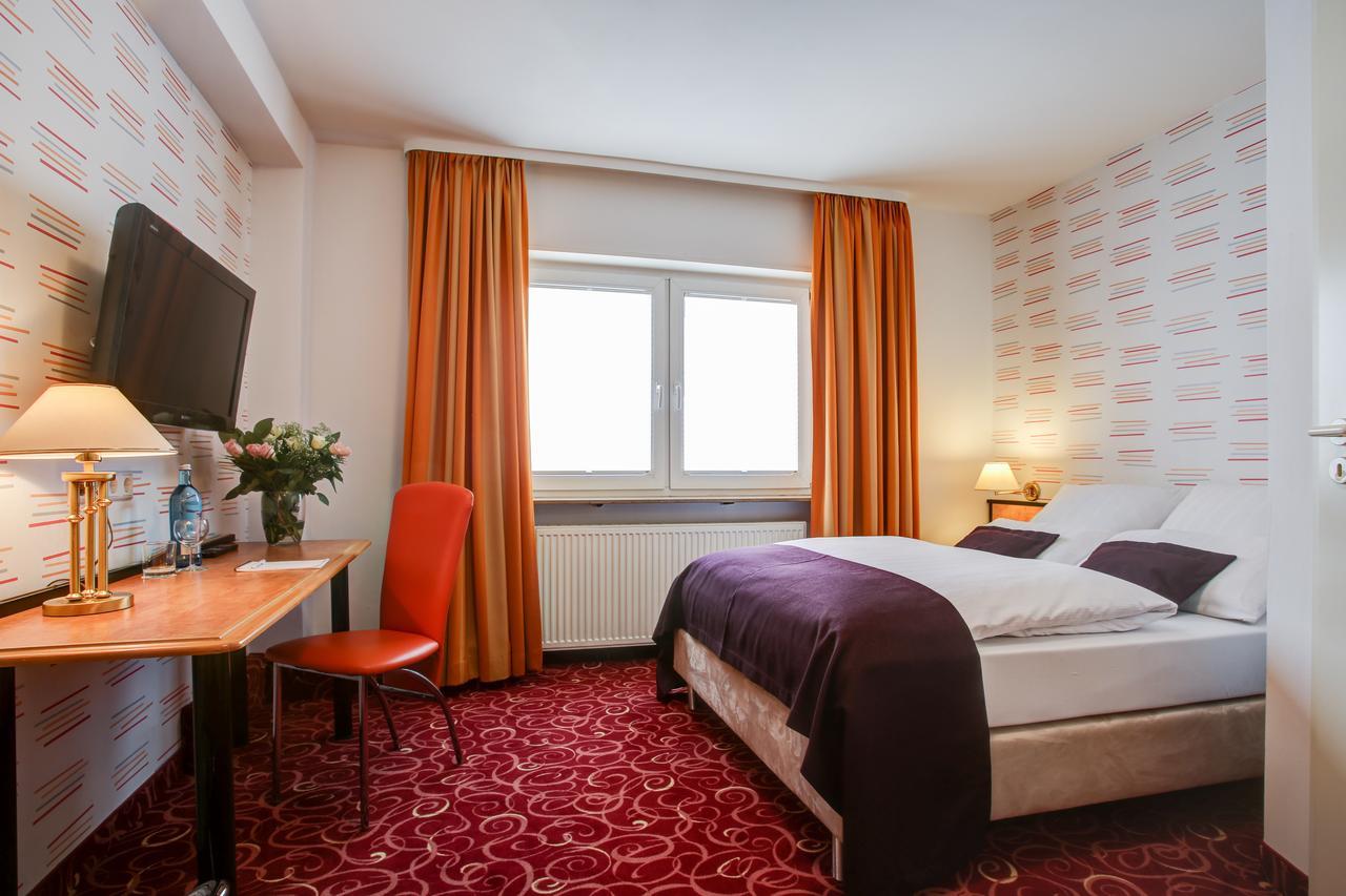 Rhein Neckar Hotel Мангейм Экстерьер фото