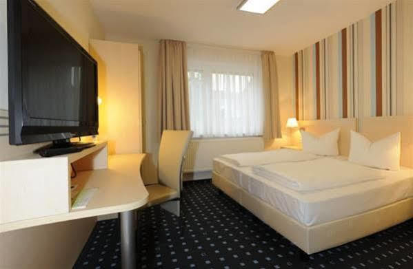 Rhein Neckar Hotel Мангейм Экстерьер фото